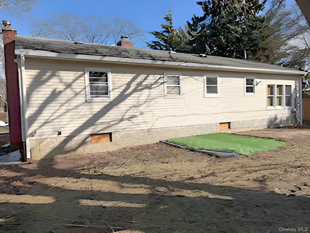 206 Edwards Avenue, Sayville, NY 11782