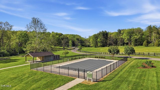 113 Creek Side Court, Bristol, TN 37620