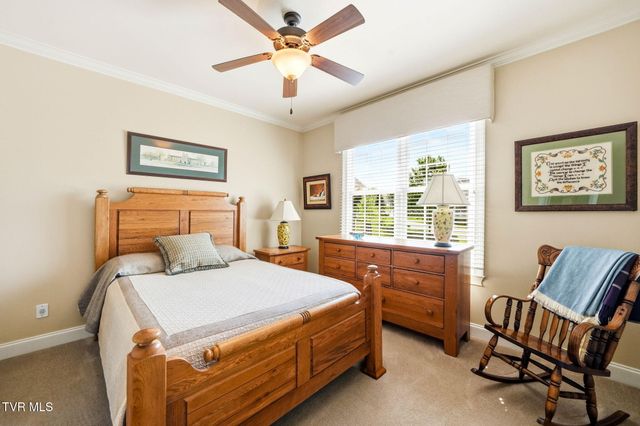 113 Creek Side Court, Bristol, TN 37620