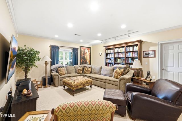 113 Creek Side Court, Bristol, TN 37620