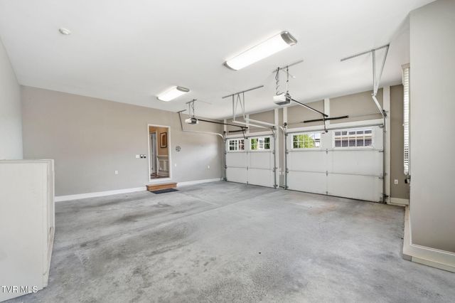 113 Creek Side Court, Bristol, TN 37620