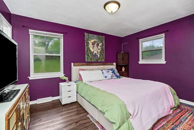 4008 S Colonial Drive, Independence, MO 64055