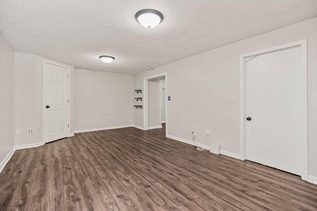 4008 S Colonial Drive, Independence, MO 64055
