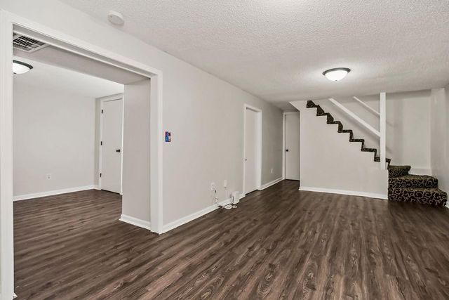 4008 S Colonial Drive, Independence, MO 64055