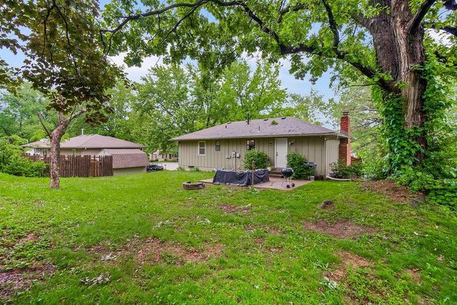 4008 S Colonial Drive, Independence, MO 64055