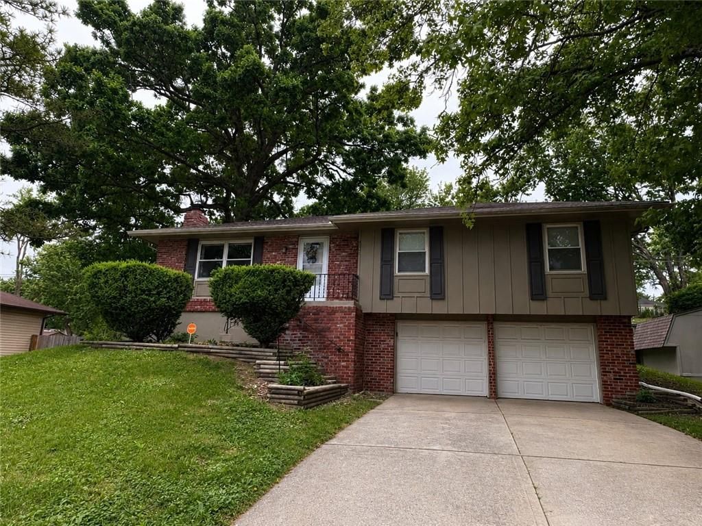 4008 S Colonial Drive, Independence, MO 64055