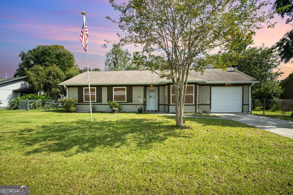 108 Willow Lake Drive, Kingsland, GA 31548