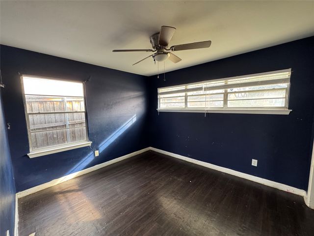 625 Midvale Drive, Dallas, TX 75232