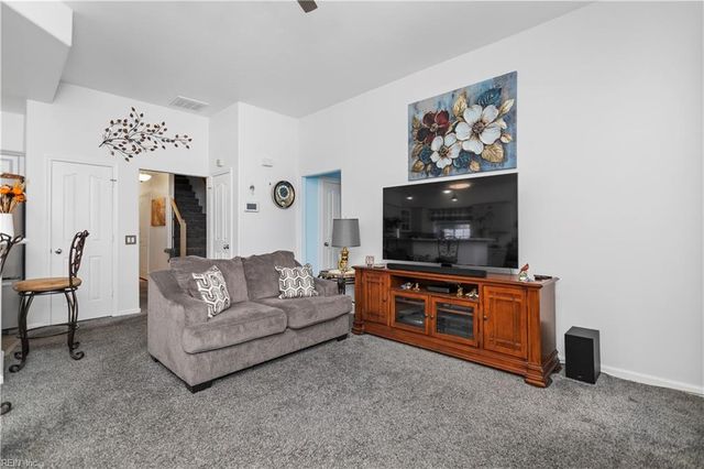 1134 Alexandria LN, Chesapeake, VA 23320