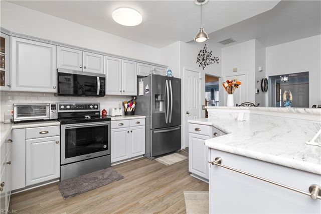 1134 Alexandria LN, Chesapeake, VA 23320