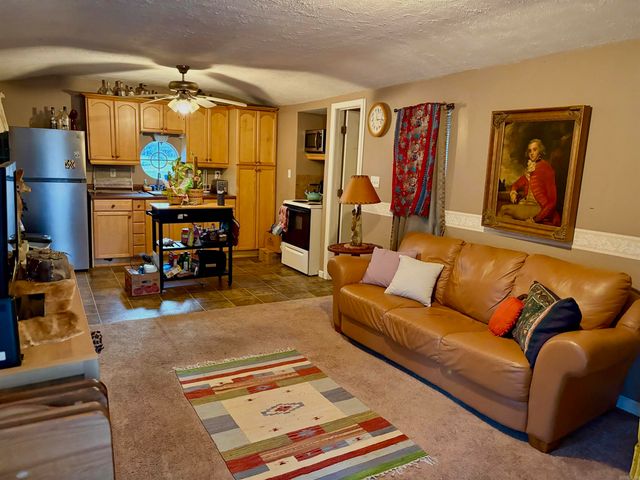 16 Garden Rd, Morrilton, AR 72110