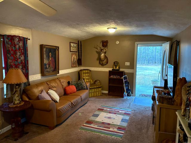 16 Garden Rd, Morrilton, AR 72110