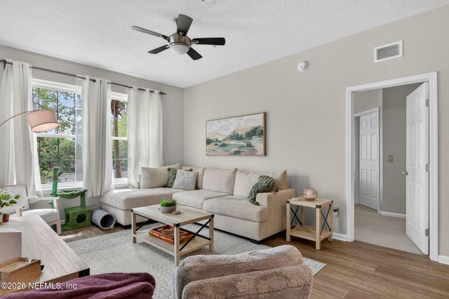 7801 POINT MEADOWS Drive 1205, Jacksonville, FL 32256