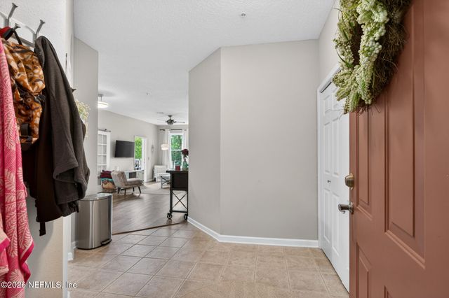 7801 POINT MEADOWS Drive 1205, Jacksonville, FL 32256