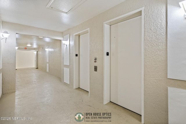 7801 POINT MEADOWS Drive 1205, Jacksonville, FL 32256