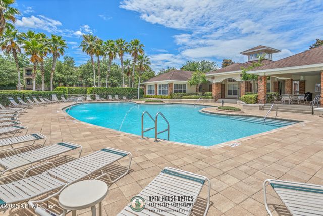 7801 POINT MEADOWS Drive 1205, Jacksonville, FL 32256