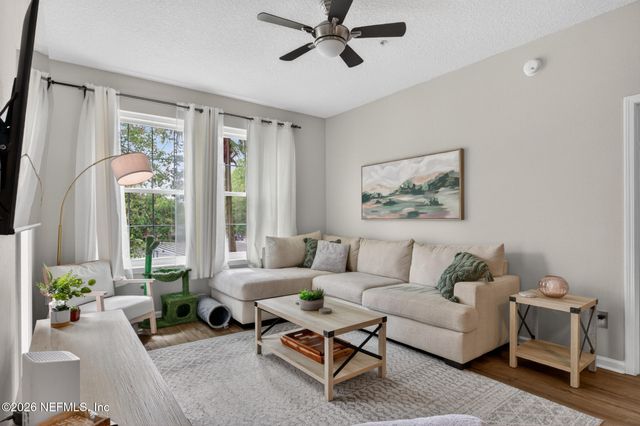 7801 POINT MEADOWS Drive 1205, Jacksonville, FL 32256