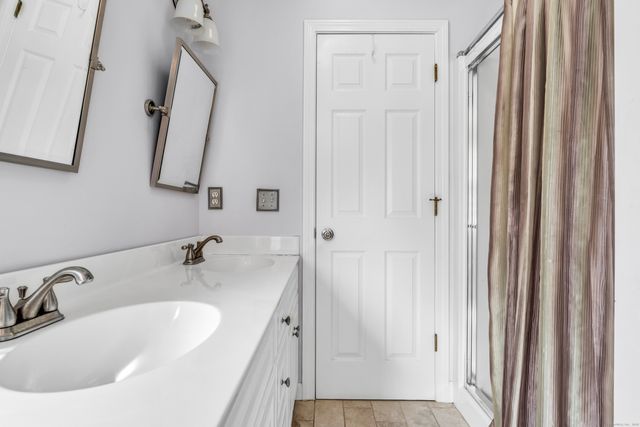 42 Milford Hunt Lane, Milford, CT 06461