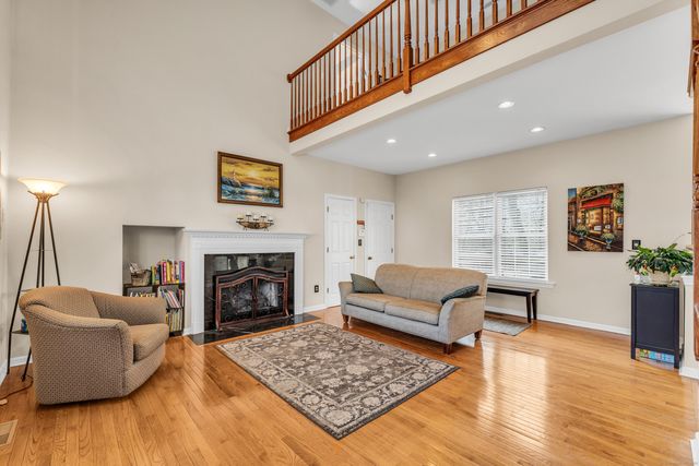 42 Milford Hunt Lane, Milford, CT 06461