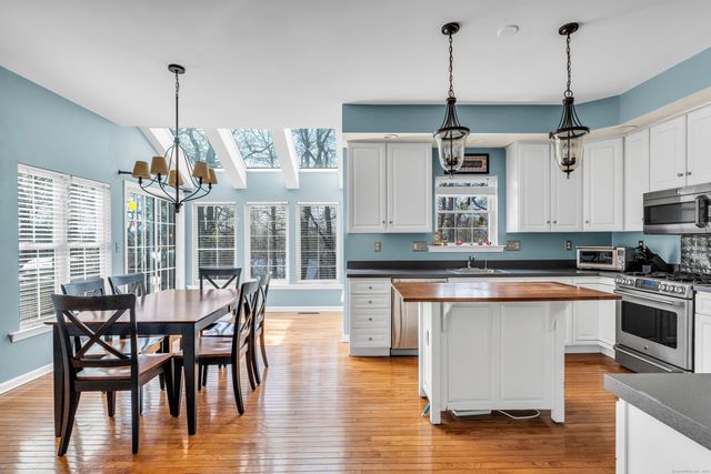 42 Milford Hunt Lane, Milford, CT 06461