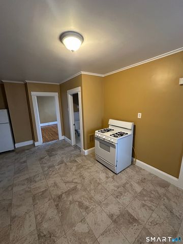 205 French Street 3rd Floor, Bridgeport, CT 06606