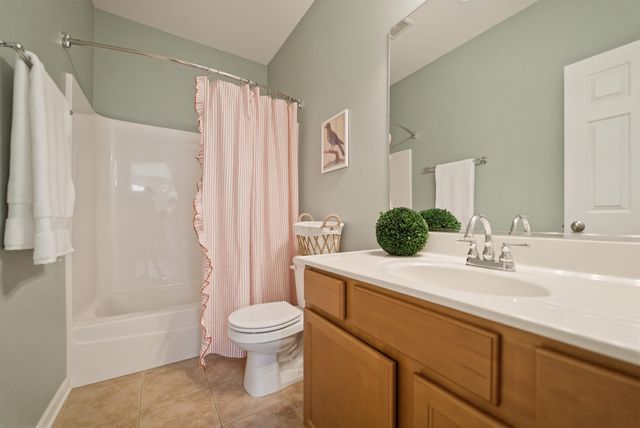 8745 Forest Glen Court, St. John, IN 46373