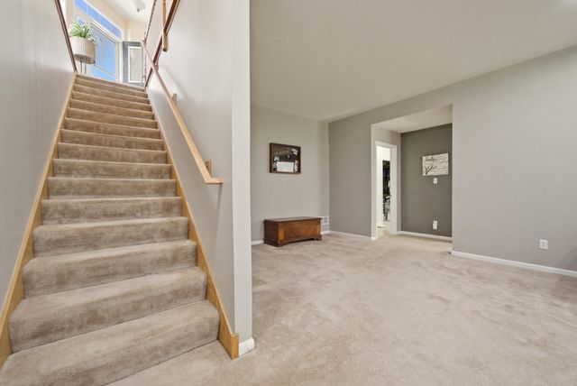 8745 Forest Glen Court, St. John, IN 46373