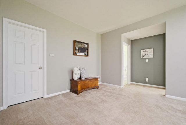 8745 Forest Glen Court, St. John, IN 46373