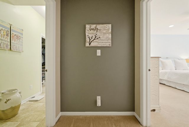 8745 Forest Glen Court, St. John, IN 46373