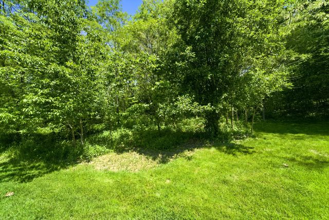 8745 Forest Glen Court, St. John, IN 46373