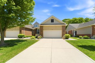 8745 Forest Glen Court, St. John, IN 46373