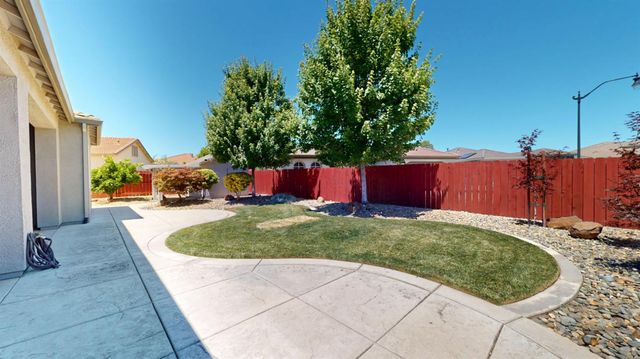 1021 Nutmeg Landing Ct, Manteca, CA 95336