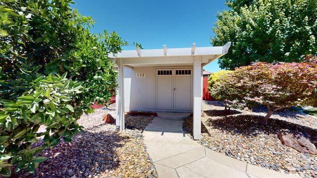 1021 Nutmeg Landing Ct, Manteca, CA 95336