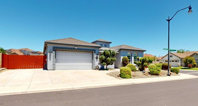 1021 Nutmeg Landing Ct, Manteca, CA 95336