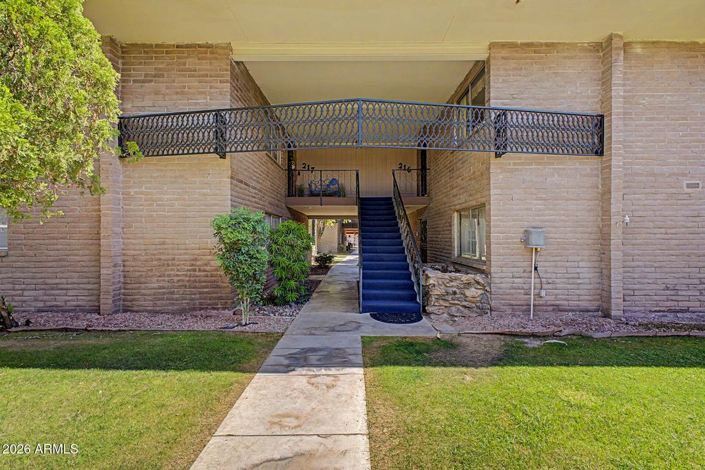 1901 E Missouri Avenue 217, Phoenix, AZ 85016 — exterior