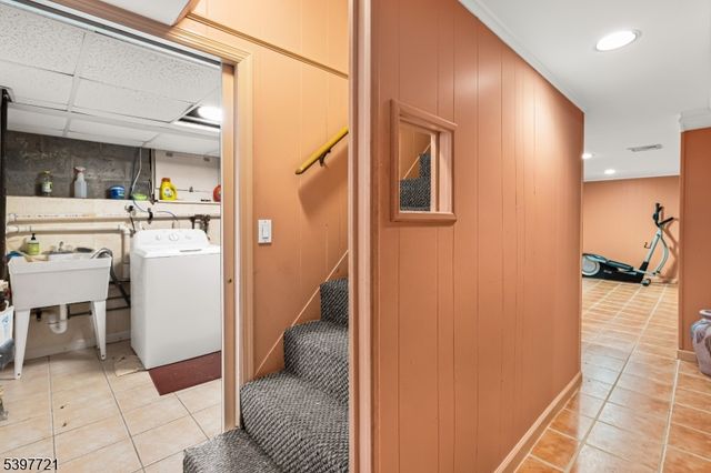 163 Briarwood Rd, Florham Park Boro, NJ 07932