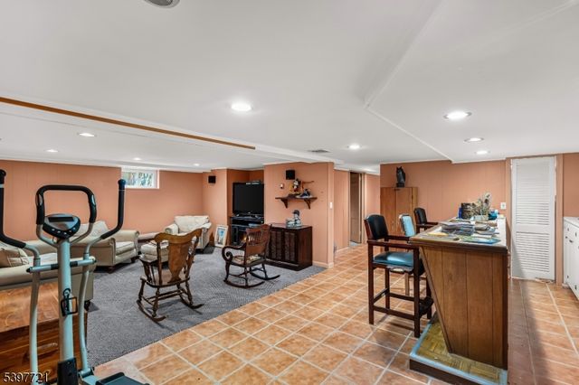 163 Briarwood Rd, Florham Park Boro, NJ 07932