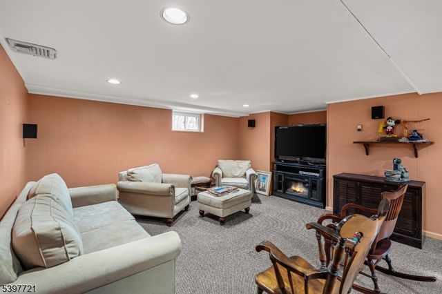 163 Briarwood Rd, Florham Park Boro, NJ 07932