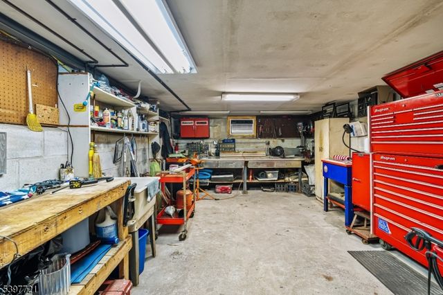 163 Briarwood Rd, Florham Park Boro, NJ 07932