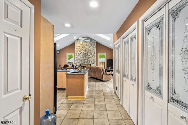 163 Briarwood Rd, Florham Park Boro, NJ 07932