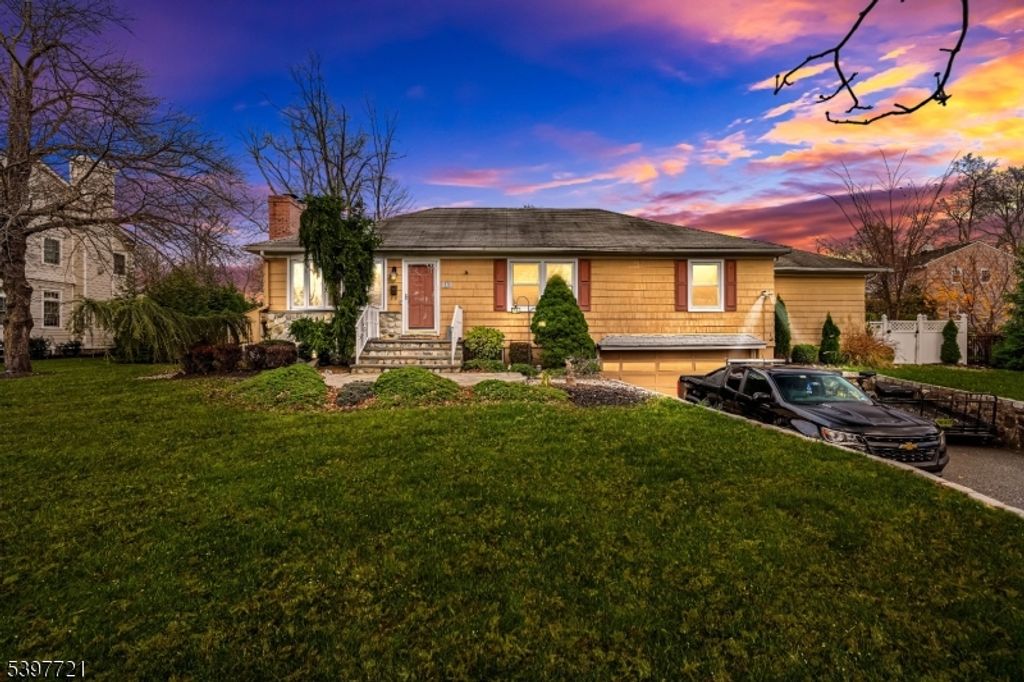 163 Briarwood Rd, Florham Park Boro, NJ 07932