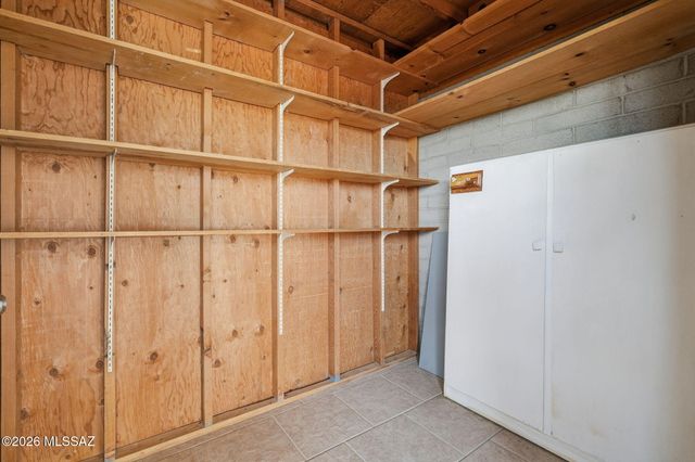 1 S Fluorite Drive, Tucson, AZ 85745