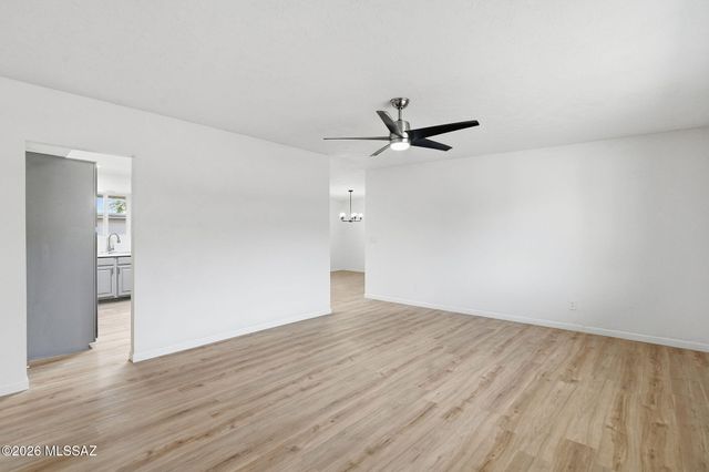 1 S Fluorite Drive, Tucson, AZ 85745