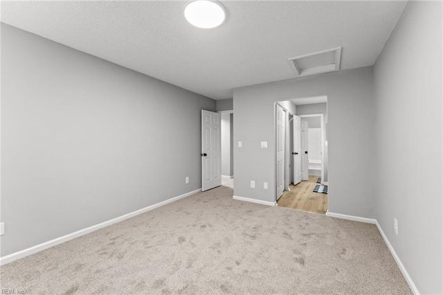 948 Saint Andrews Reach Apt B, Chesapeake, VA 23320