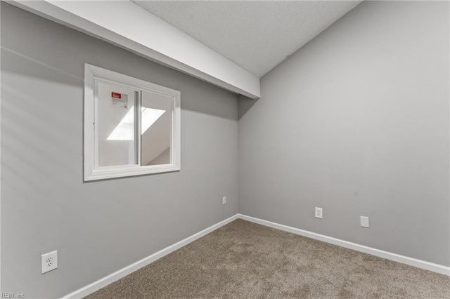 948 Saint Andrews Reach Apt B, Chesapeake, VA 23320