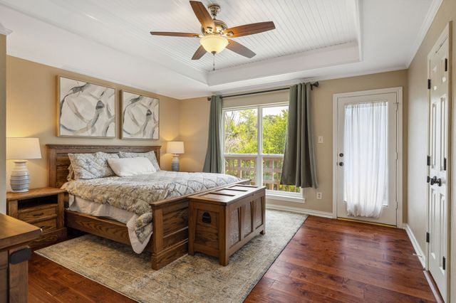 3217 Oak Tree Lane, Grapevine, TX 76051