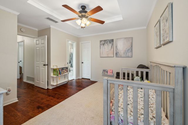 3217 Oak Tree Lane, Grapevine, TX 76051