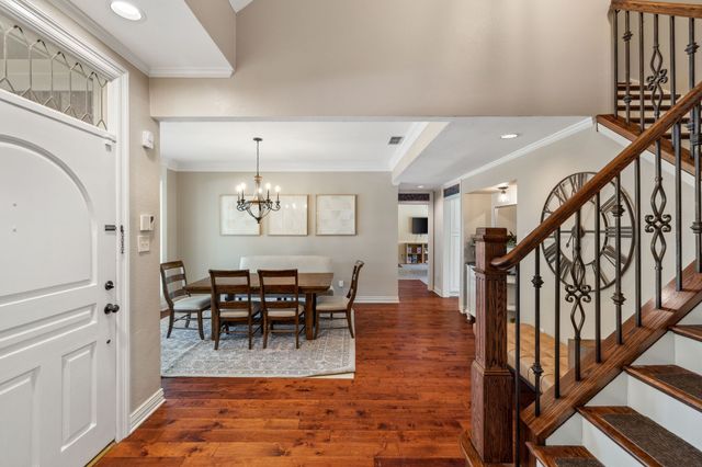 3217 Oak Tree Lane, Grapevine, TX 76051