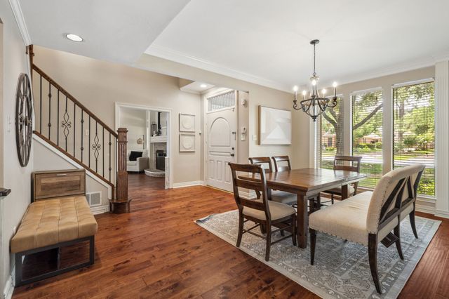 3217 Oak Tree Lane, Grapevine, TX 76051
