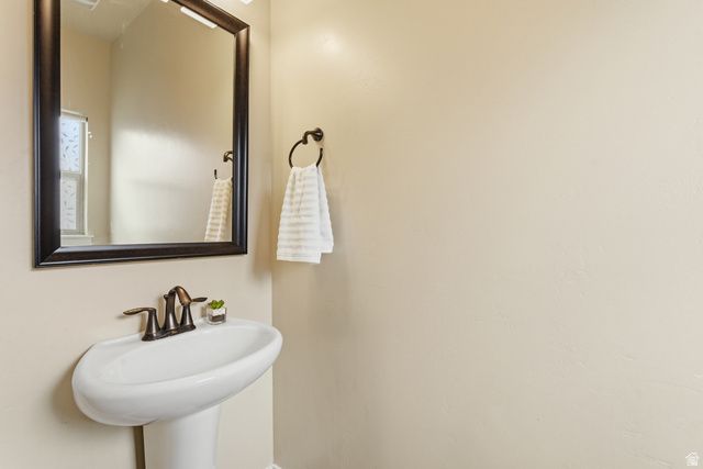 1497 W MEADOW GLEN DR, Bluffdale, UT 84065